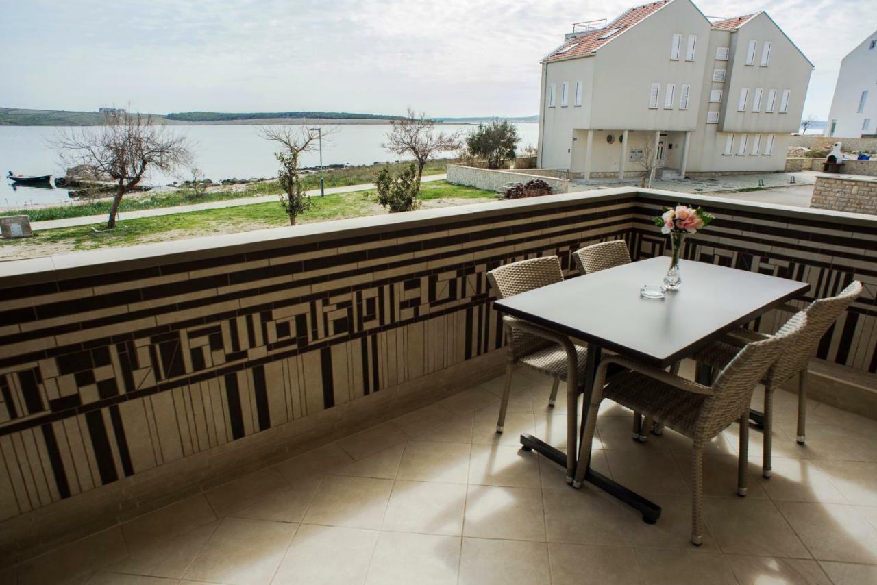 Apartments Svijet Mora 2 Povljana Exterior foto